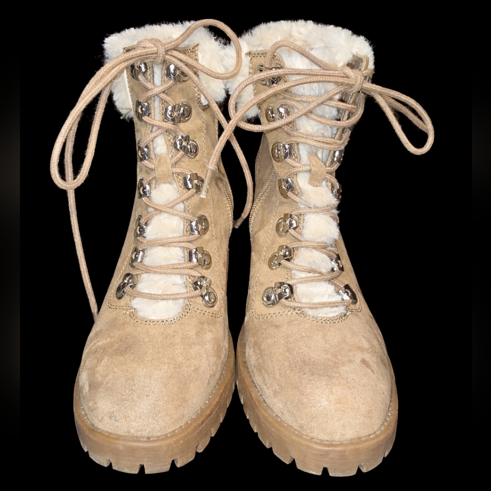 Suede Lace-Up Fur-Lined Winter Boots – Excellent Condition